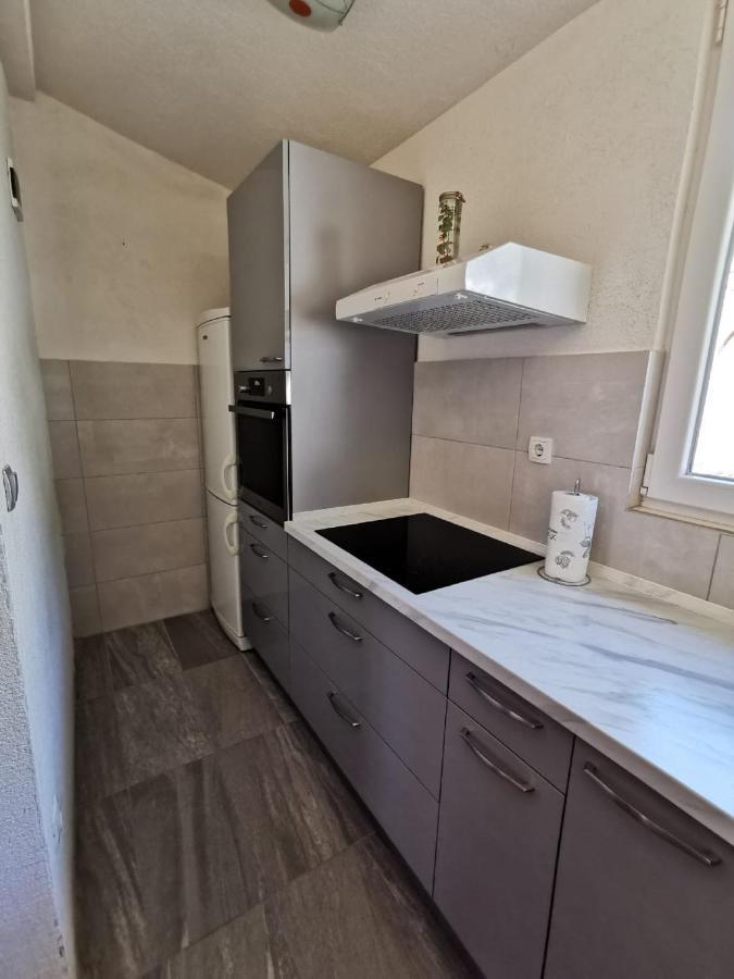 Apartment Nera Omis Room photo